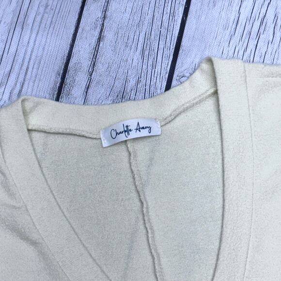 Charlotte Avery Light Yellow Short Dolman Sleeve Knit Top Size Medium - Picture 2 of 3